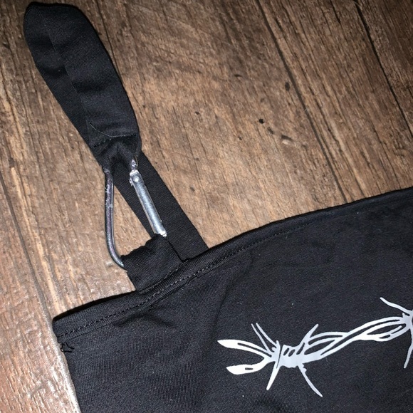 Barbed Wire Top - Picture 3 of 3